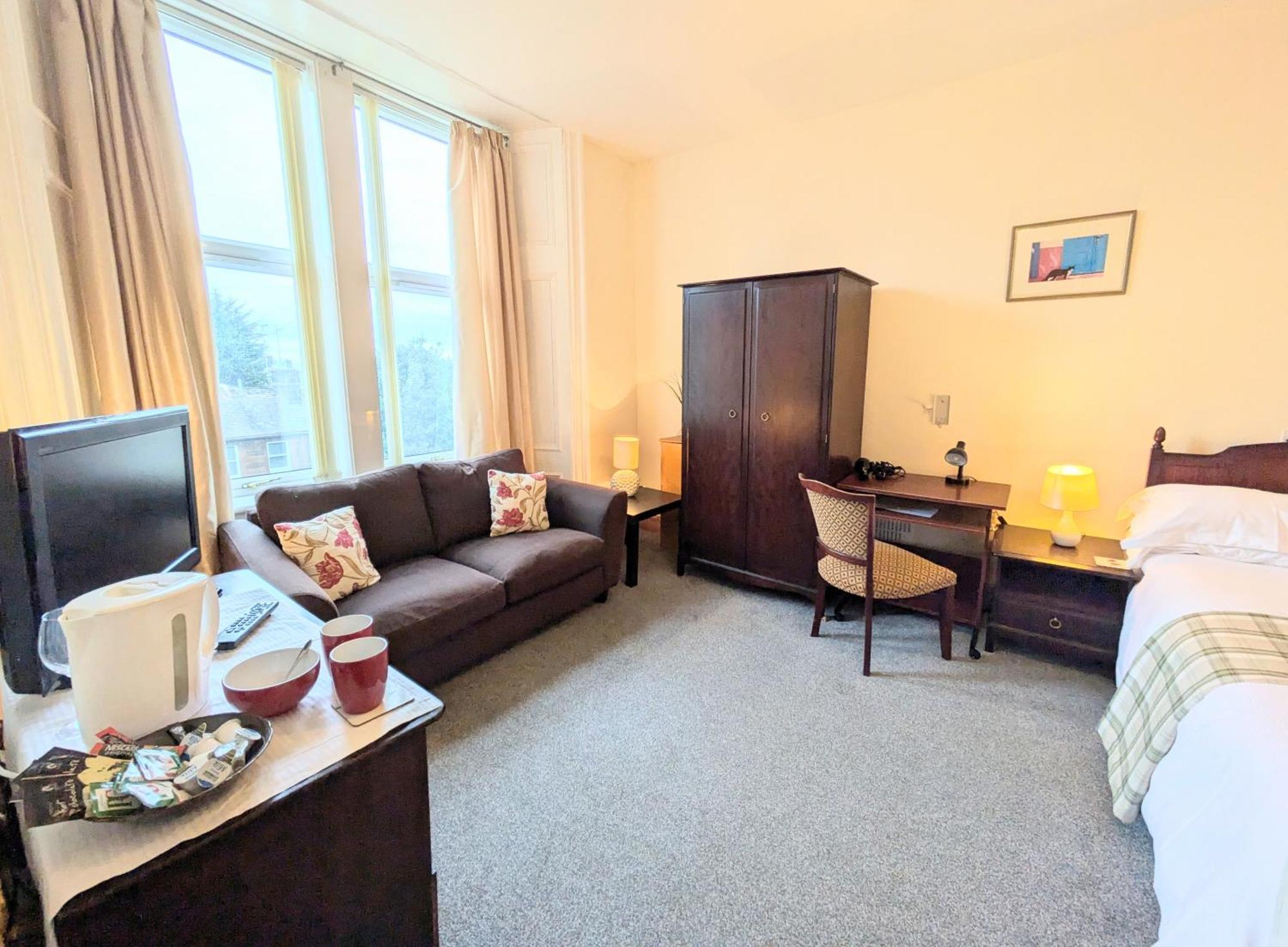 Hollybank - Ensuite Room & Use Of Large Shared Kitchen Dumfries Exterior foto